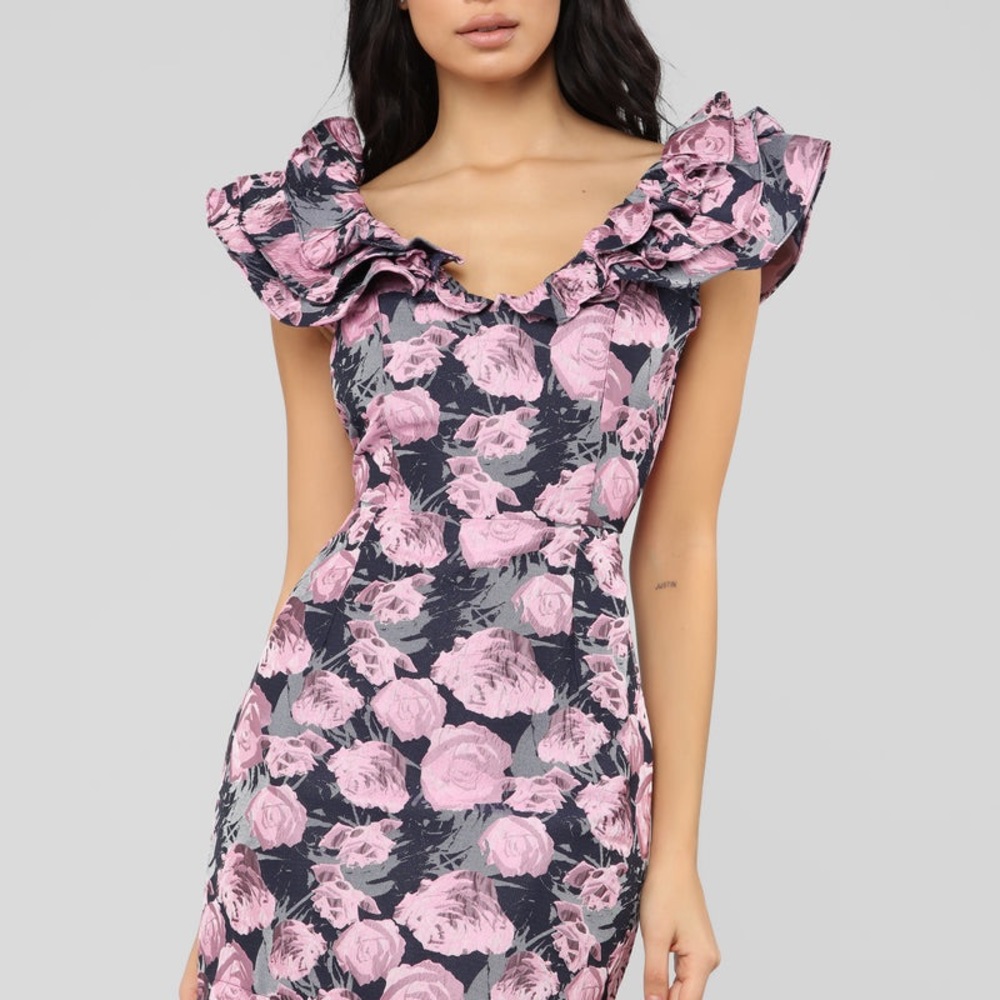 Field of Roses 👗 - Picture 4 of 6